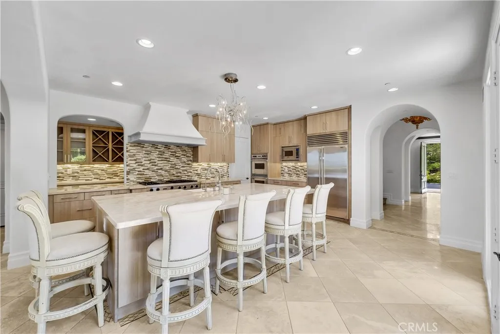 25 Village Way, Irvine, California 92603 home-pic-11