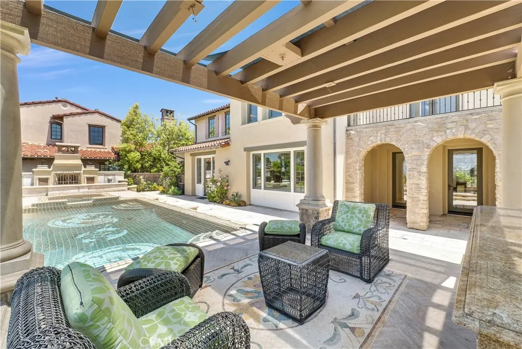 25 Village Way, Irvine, California 92603 home-pic-41