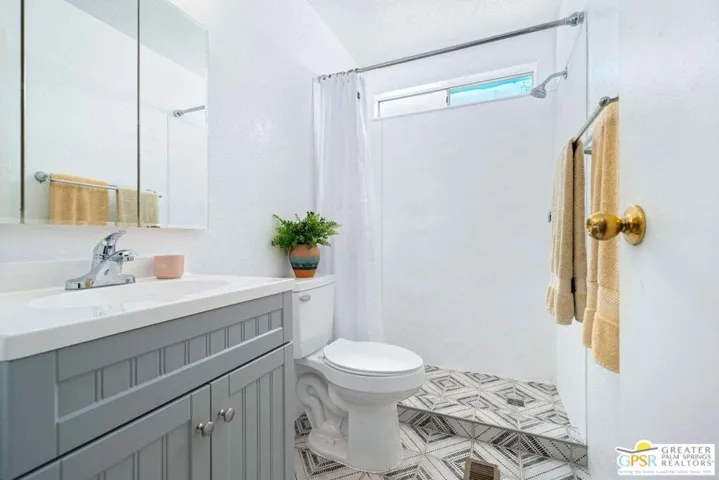 302 Avenida Andorra, Cathedral City, California 92234