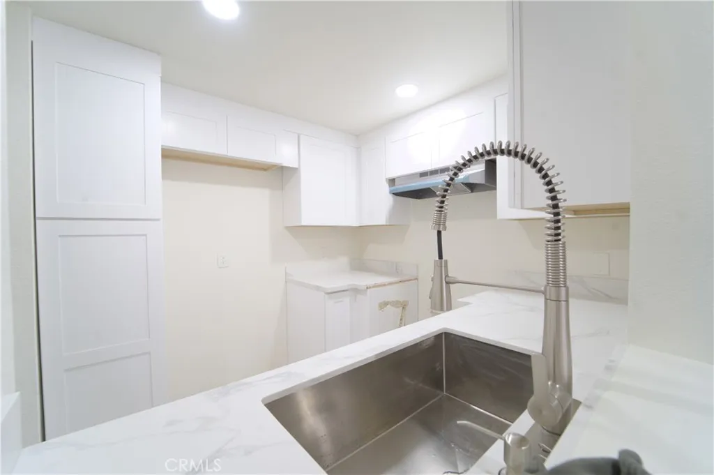 600 W Third St B211, Santa Ana, California 92701 home-pic-6