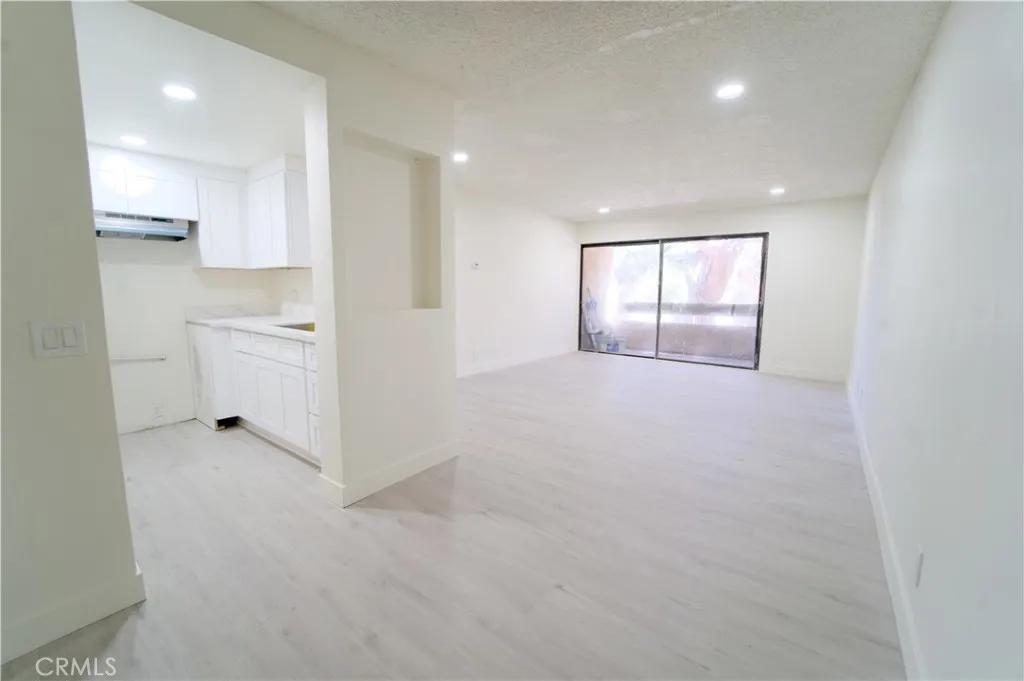 600 W Third St B211, Santa Ana, California 92701 home-pic-0
