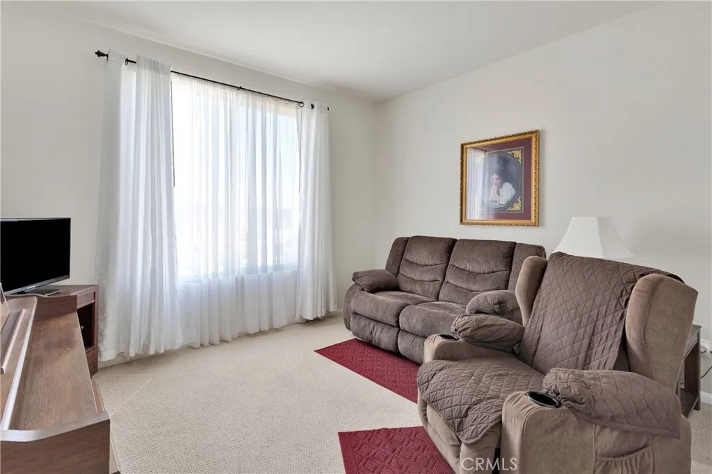 18935 Lariat Street, Apple Valley, California 92308 home-pic-25