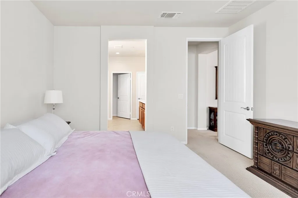 18935 Lariat Street, Apple Valley, California 92308 home-pic-17