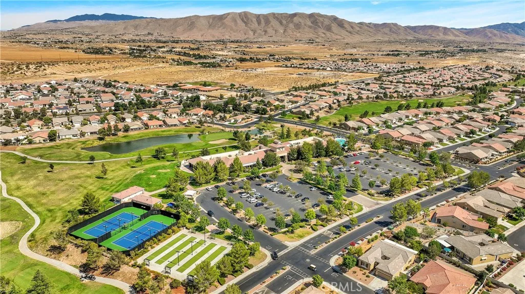 18935 Lariat Street, Apple Valley, California 92308 home-pic-45