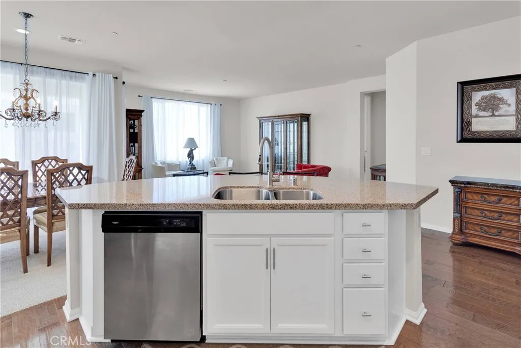 18935 Lariat Street, Apple Valley, California 92308 home-pic-12