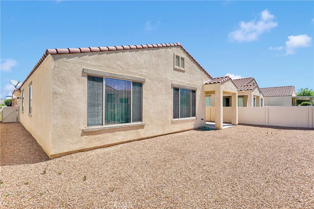 18935 Lariat Street, Apple Valley, California 92308 home-pic-36