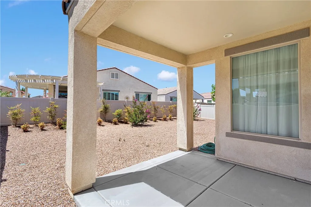 18935 Lariat Street, Apple Valley, California 92308 home-pic-34