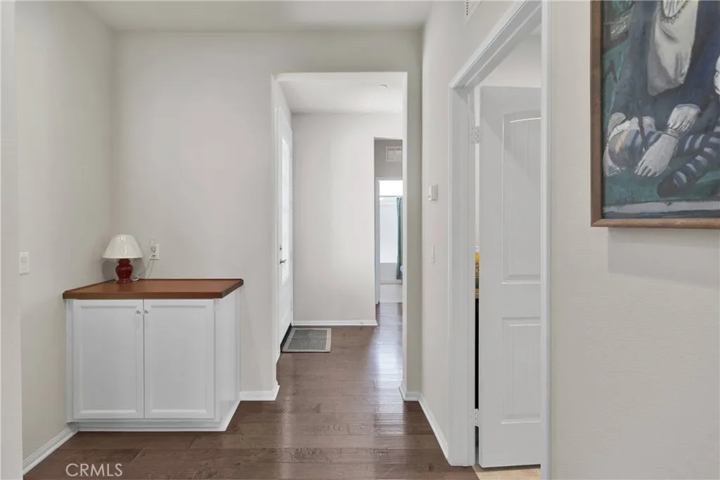 18935 Lariat Street, Apple Valley, California 92308 home-pic-32
