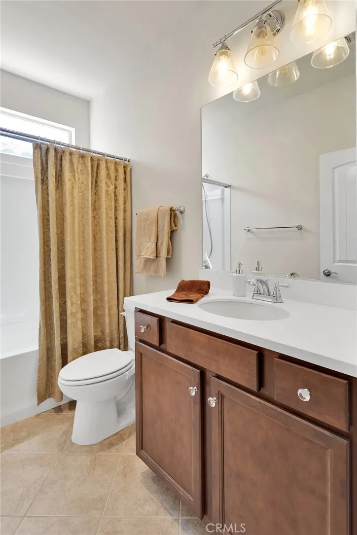 18935 Lariat Street, Apple Valley, California 92308 home-pic-28
