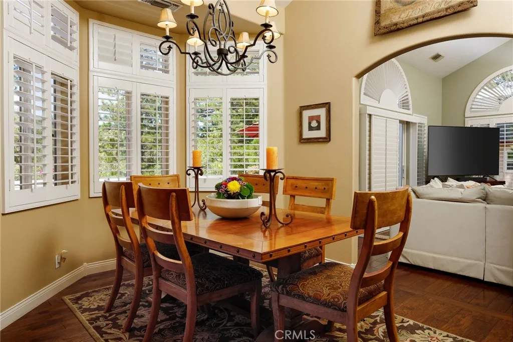 28575 Manitoba Drive, Lake Arrowhead, California 92352 home-pic-10