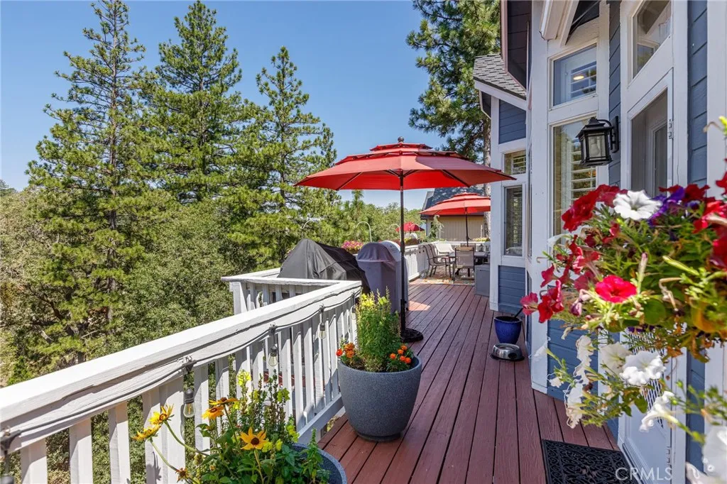 28575 Manitoba Drive, Lake Arrowhead, California 92352 home-pic-33