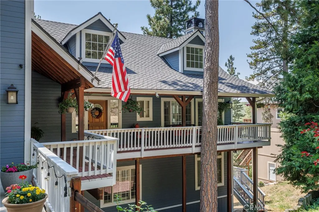 28575 Manitoba Drive, Lake Arrowhead, California 92352 home-pic-1