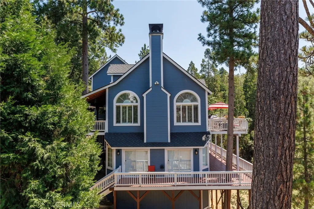 28575 Manitoba Drive, Lake Arrowhead, California 92352 home-pic-4