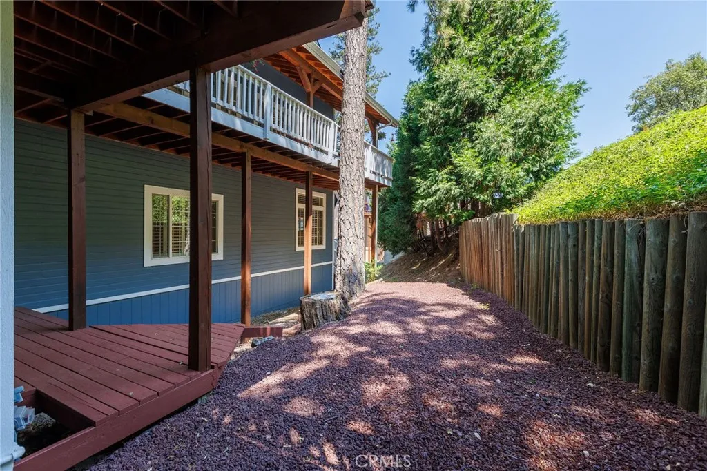 28575 Manitoba Drive, Lake Arrowhead, California 92352 home-pic-53