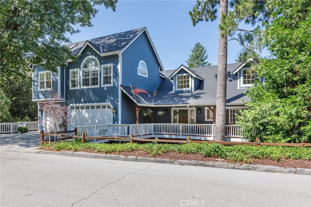 28575 Manitoba Drive, Lake Arrowhead, California 92352 home-pic-0