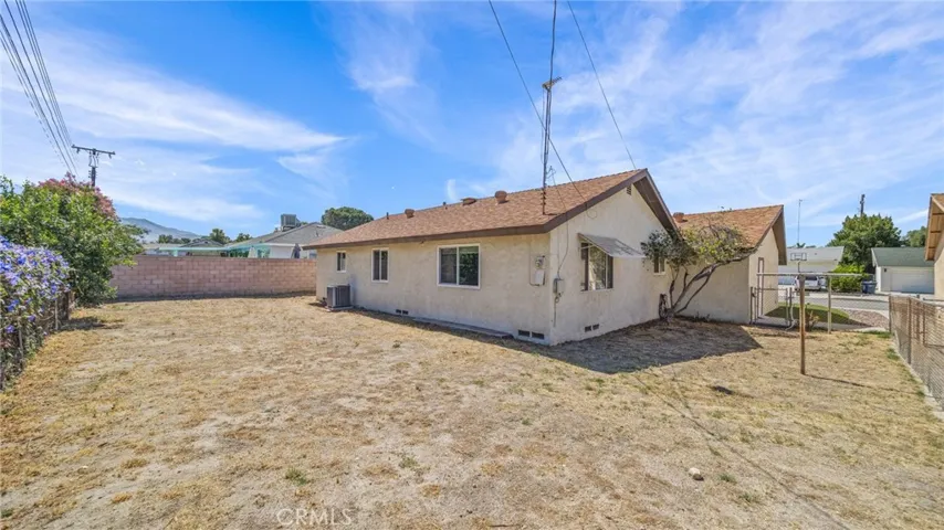 907 Thomas Avenue, Redlands, California 92374
