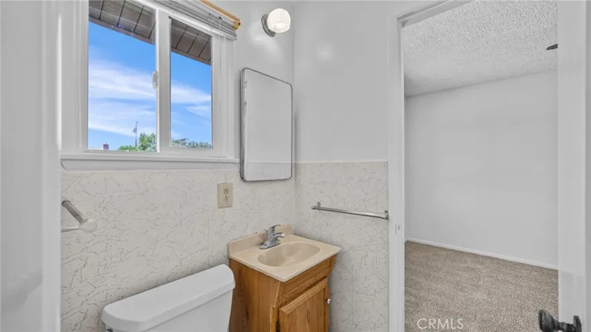 907 Thomas Avenue, Redlands, California 92374