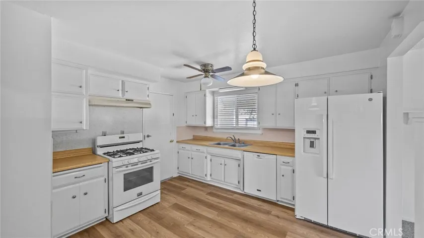 907 Thomas Avenue, Redlands, California 92374