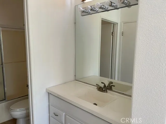 Bathroom sink and mirror