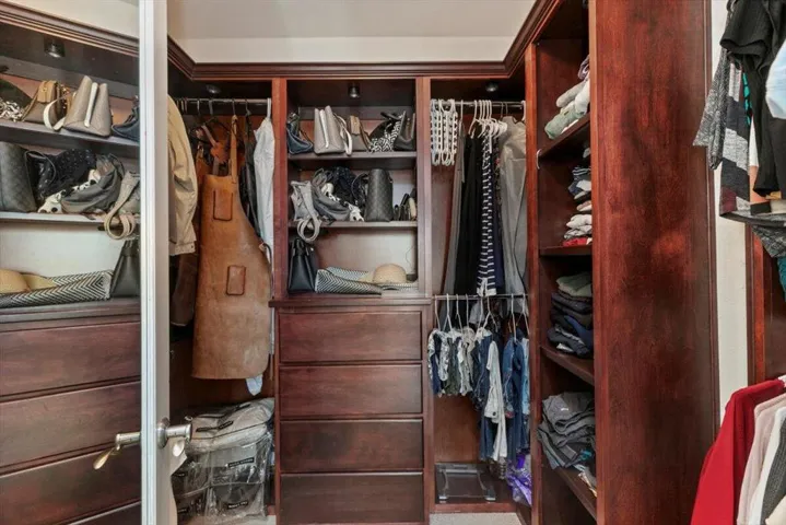 Walk In Closet