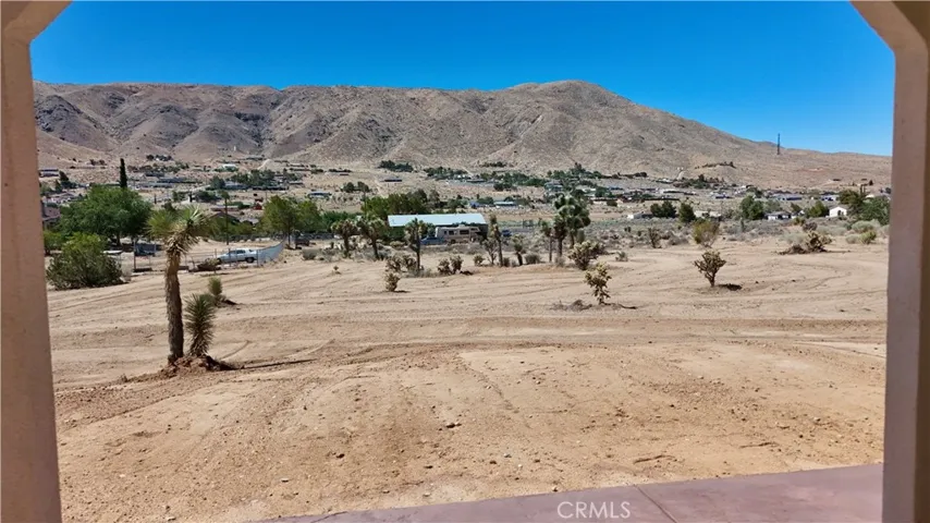 22421 Ocotillo Way, Apple Valley, California 92308