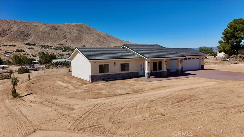22421 Ocotillo Way, Apple Valley, California 92308