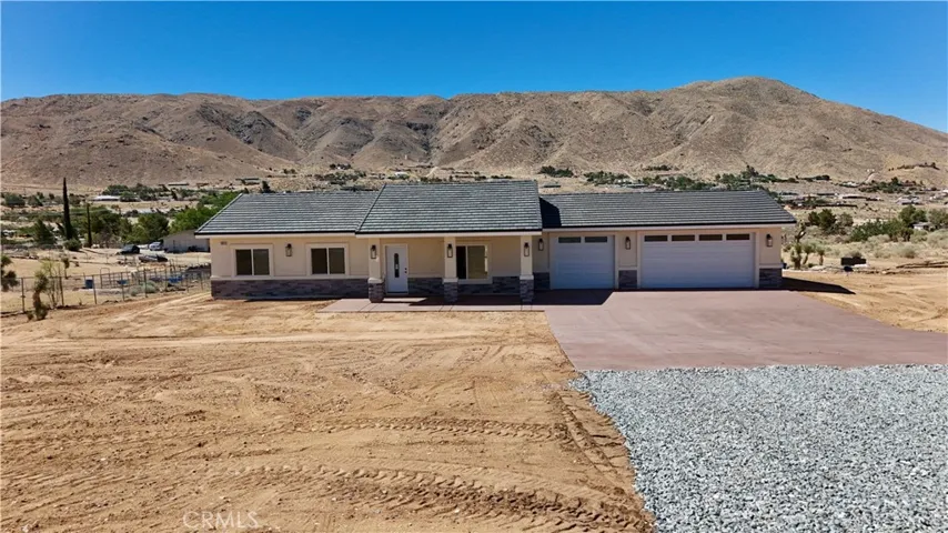 22421 Ocotillo Way, Apple Valley, California 92308