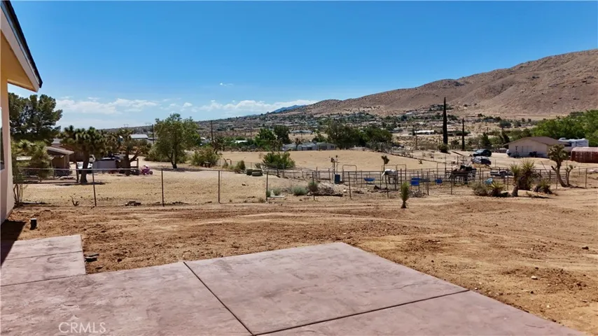 22421 Ocotillo Way, Apple Valley, California 92308