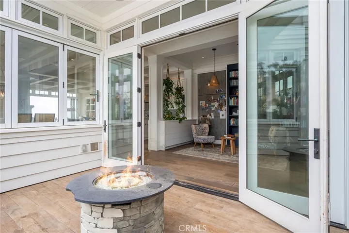  Deck Off the Living Room