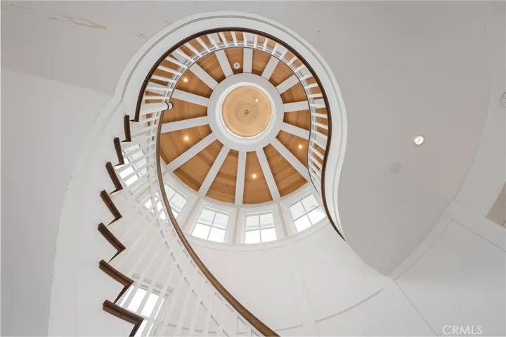 Grand Custom Stairway
