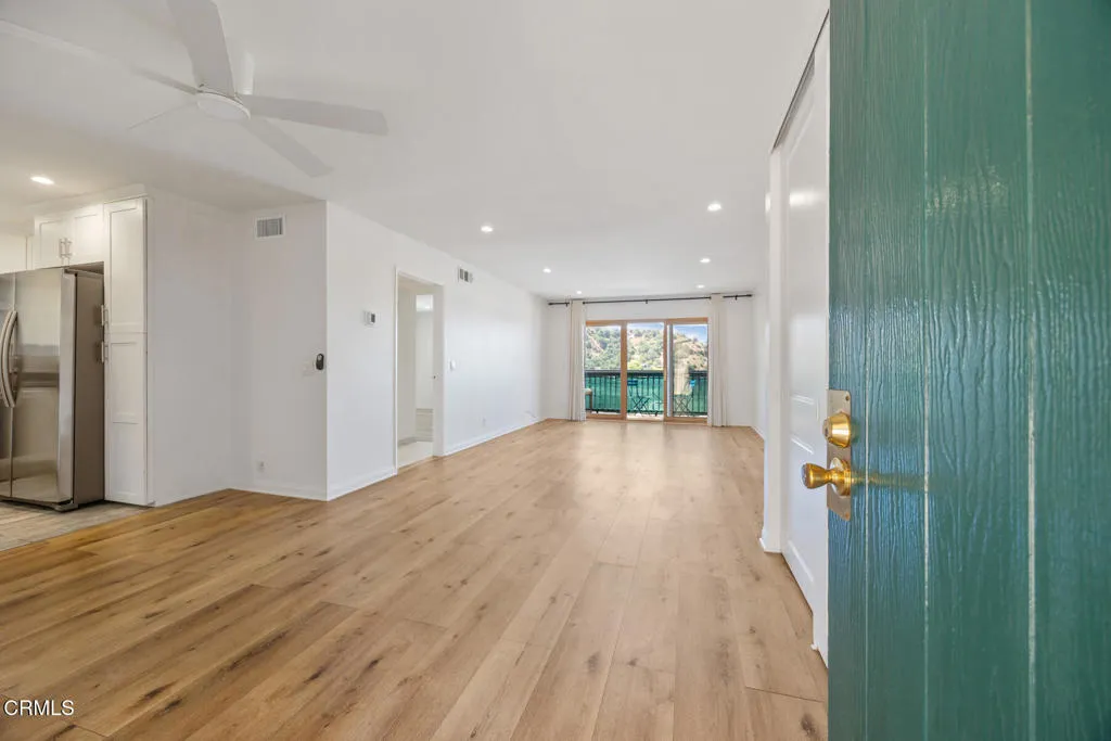 2940 N Verdugo Road 411, Glendale, California 91208, 1 Bedroom Bedrooms, ,1 BathroomBathrooms,Residential,For Sale,Verdugo,P1-23002