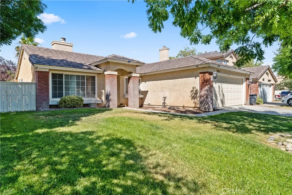 1753 Stratford Street, Lancaster, California 93534 home-pic-1