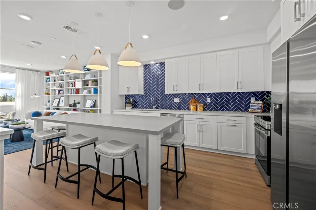 121 Evergreen Lane, Claremont, California 91711 home-pic-2