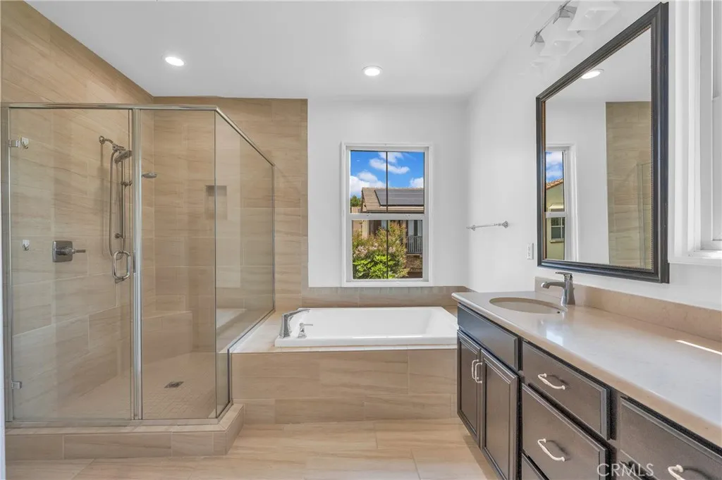 65 Rexford, Irvine, California 92620 home-pic-23