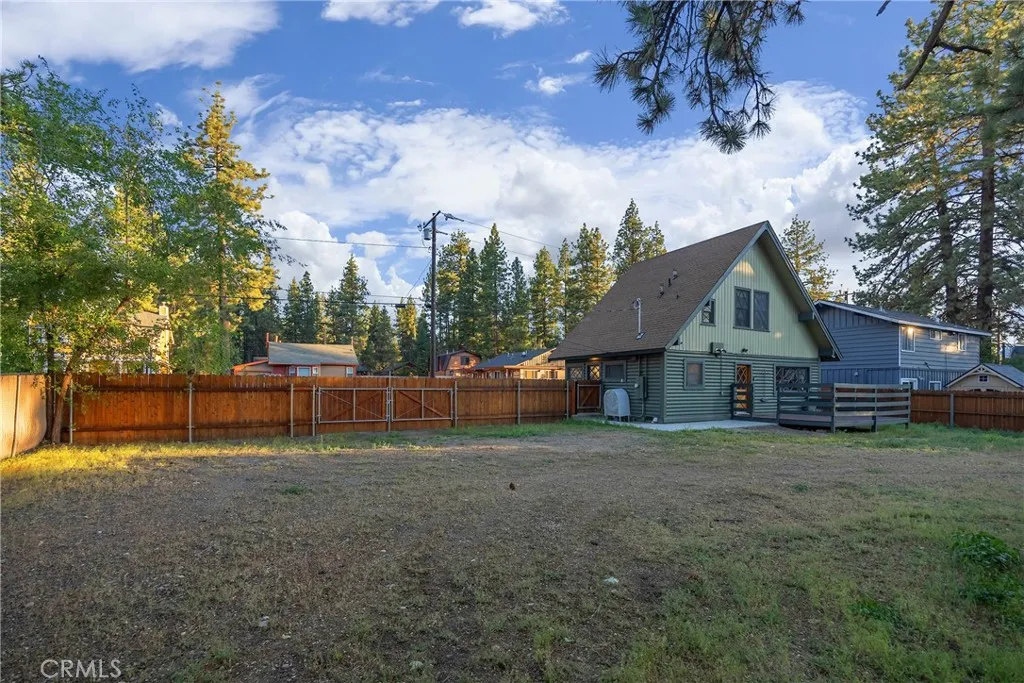 1025 W Big Bear Boulevard, Big Bear City, California 92314 home-pic-10