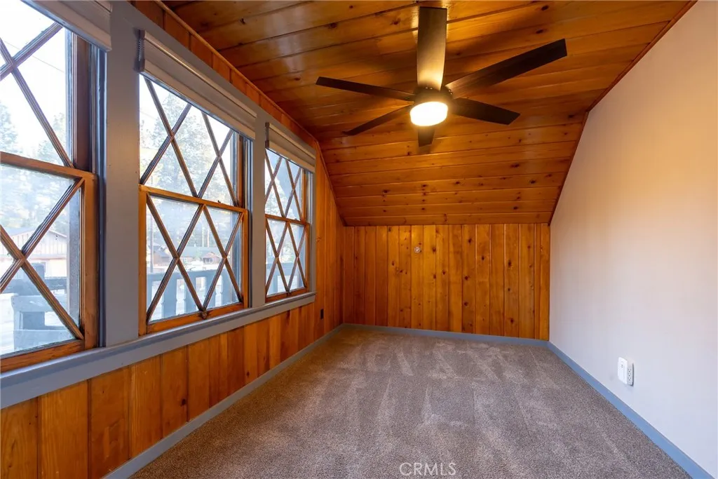 1025 W Big Bear Boulevard, Big Bear City, California 92314 home-pic-35