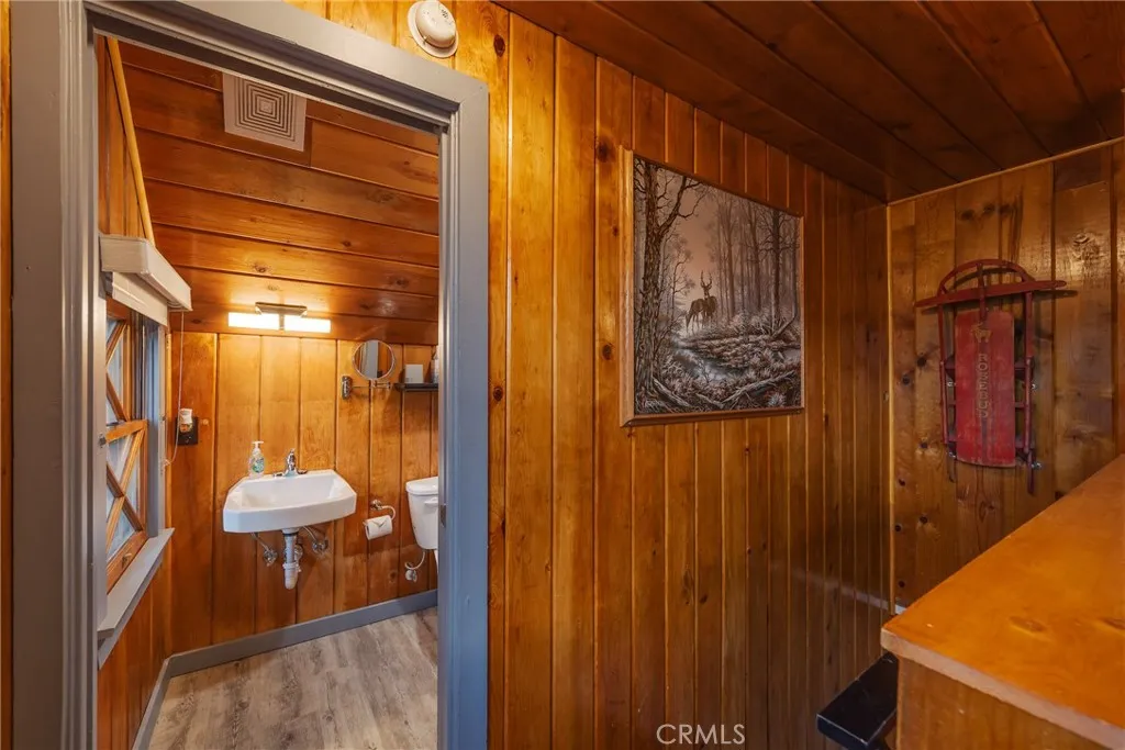 1025 W Big Bear Boulevard, Big Bear City, California 92314 home-pic-28