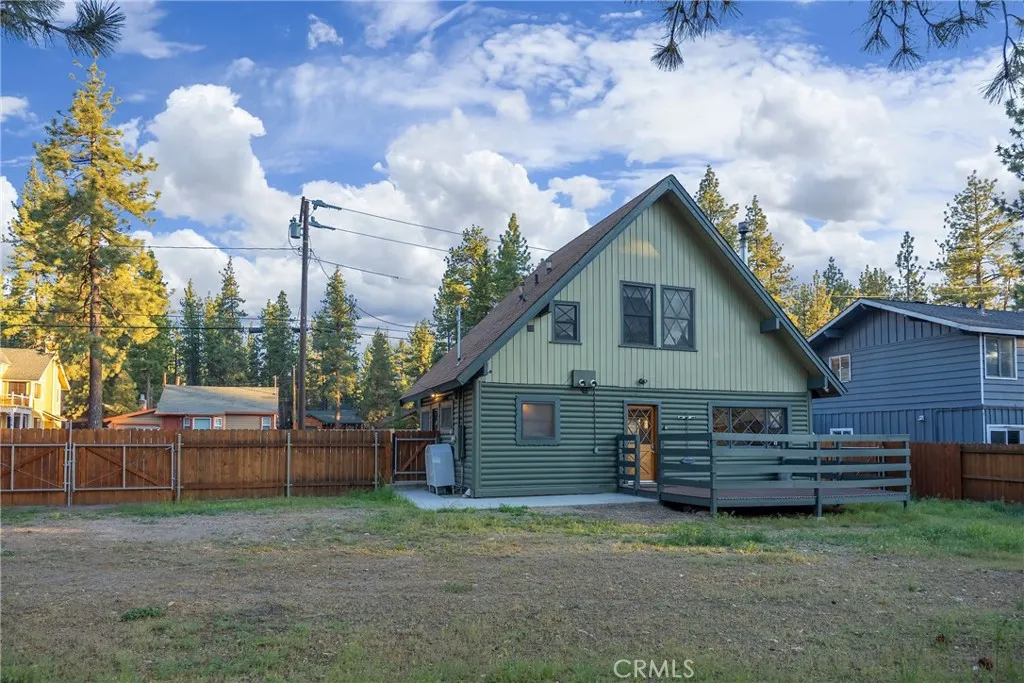 1025 W Big Bear Boulevard, Big Bear City, California 92314 home-pic-11