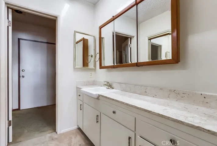 27909 Alaflora Drive, Rancho Palos Verdes, California 90275