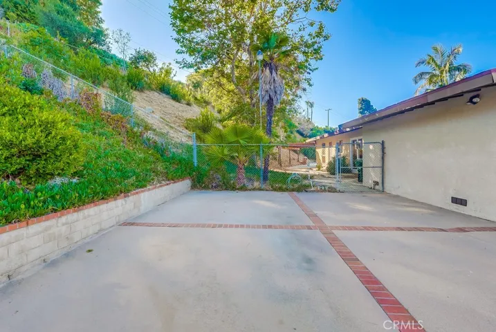 27909 Alaflora Drive, Rancho Palos Verdes, California 90275