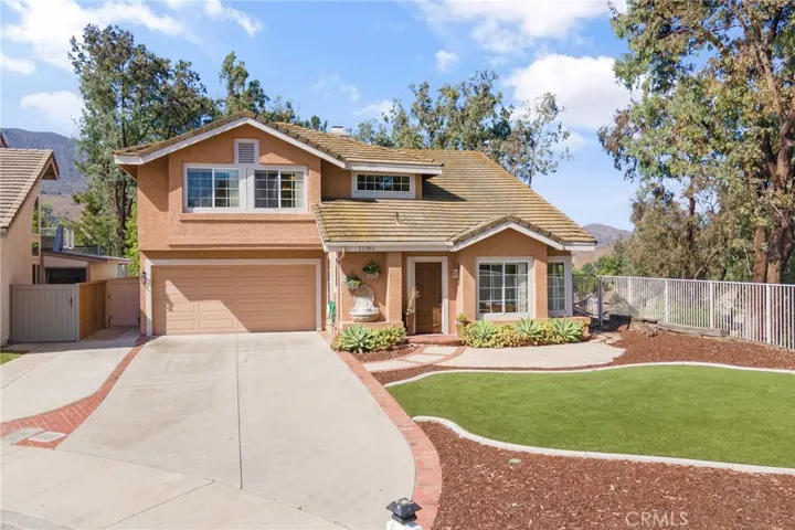 Property located on a cul-de-sac with beautiful views.
