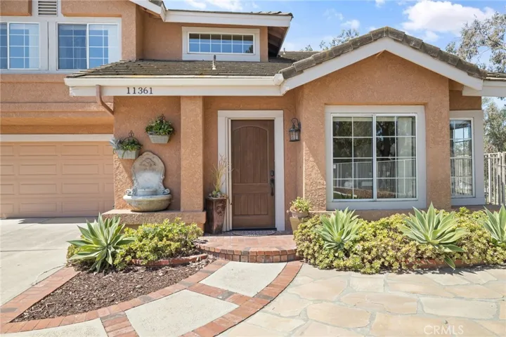 11361 Foxglove Lane, Corona, California 92878