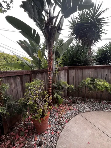 31863 8th Avenue 2, Laguna Beach, California 92651