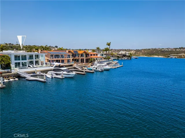 323 Morning Star Lane, Newport Beach, California 92660