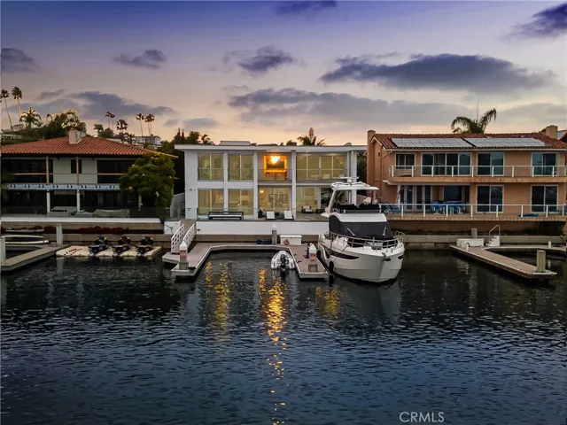 323 Morning Star Lane, Newport Beach, California 92660