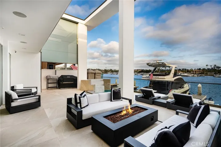 Large Waterfront Patio with Spa