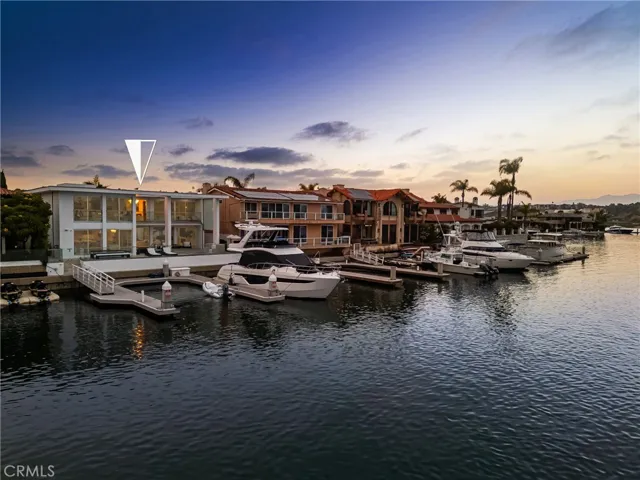 323 Morning Star Lane, Newport Beach, California 92660