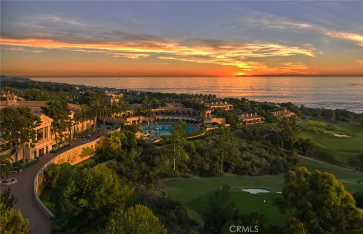Pelican Hill Resort(Colosseum) & Golf Course is minutes away.