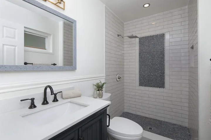 4582 Chateau Drive, San Diego, California 92117