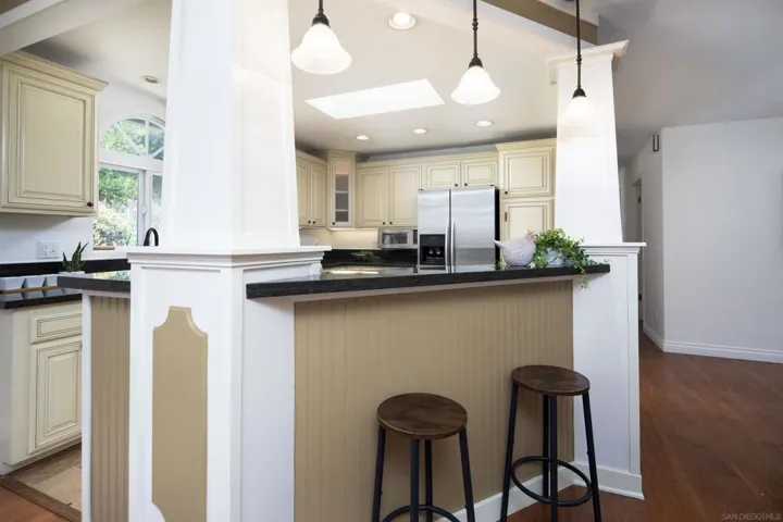 4582 Chateau Drive, San Diego, California 92117